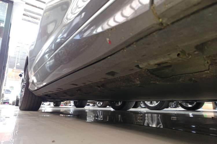 Used Denza N7 2023 Long-Range Performance Edition Right Side Sill
