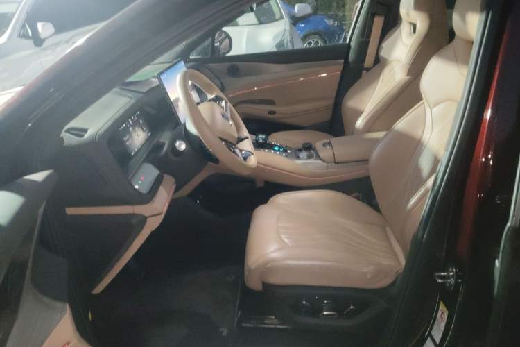 Used Denza N7 2023 Long-Range Performance Max Edition Left Front Seat