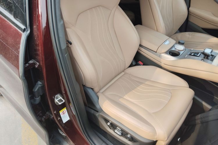 Used Denza N7 2023 Long-Range Performance Max Edition Right Front Seat