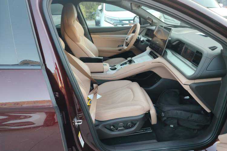Used Denza N7 2023 Long-Range Performance Max Edition Right Front Seat