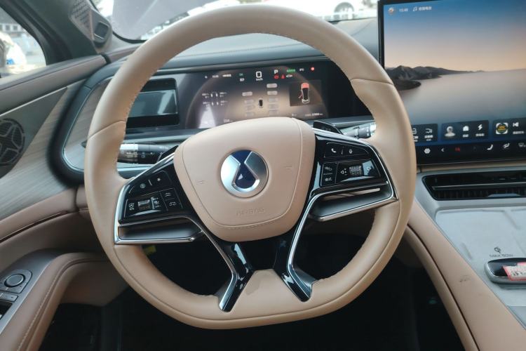 Used Denza N7 2023 Long-Range Performance Max Edition Steering Wheel