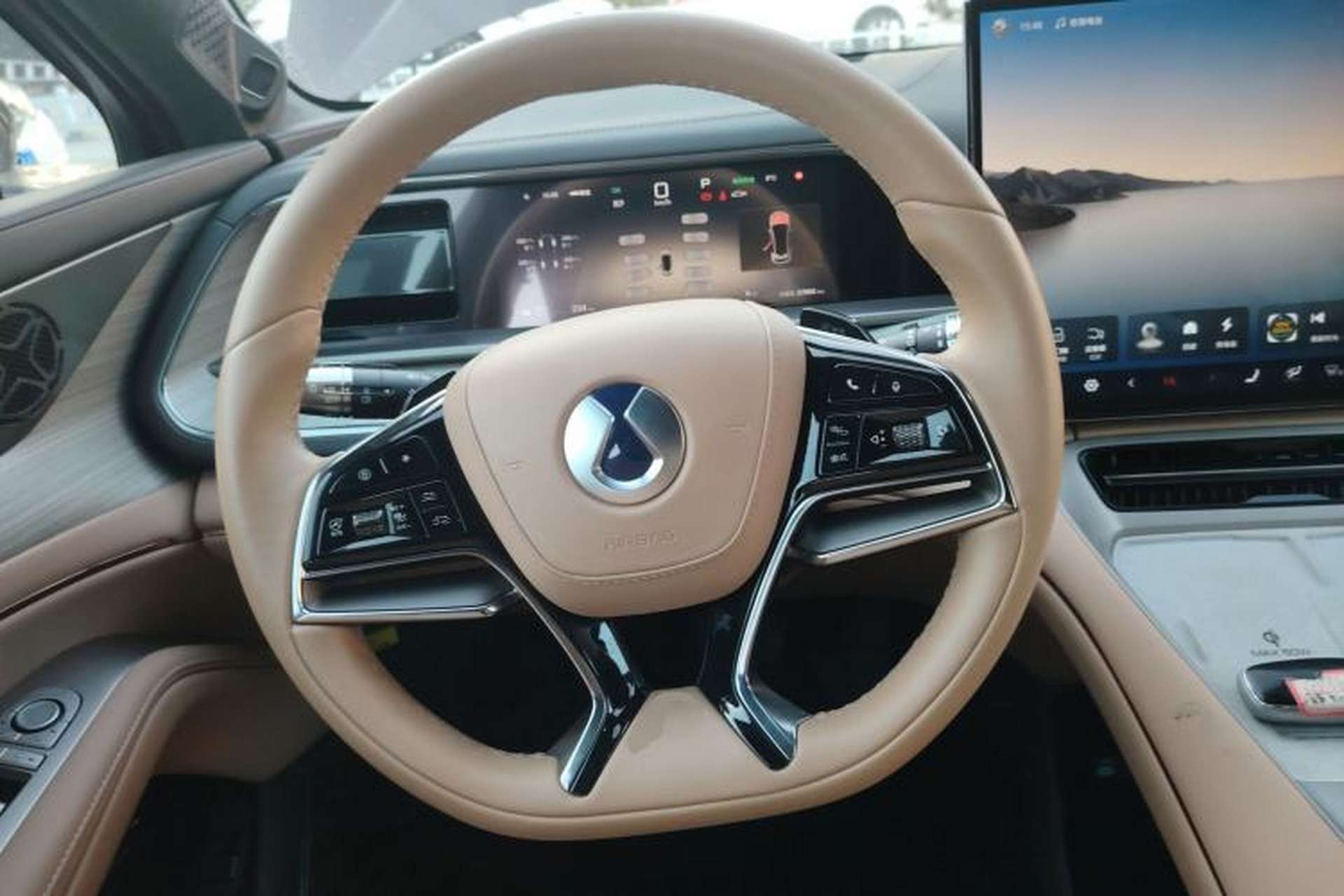 Used Denza N7 2023 Long-Range Performance Max Edition Steering Wheel