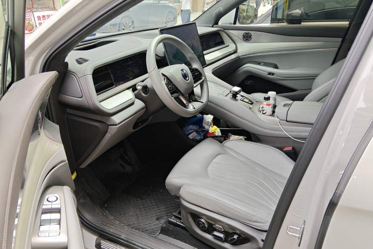 Used Denza N7 2023 with Ultra-Long Range Driver Seat