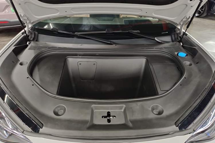 Used Denza N7 2023 Long-Range Performance Edition Engine Bay
