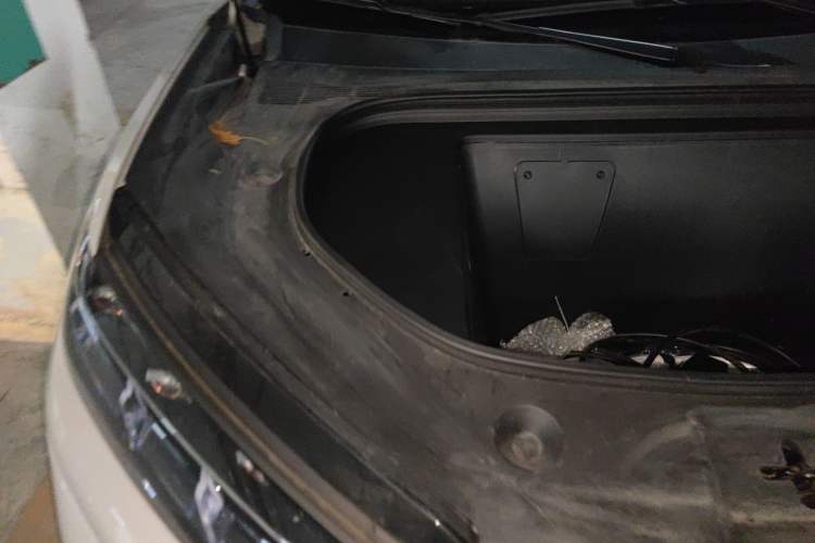 Used Denza N7 2023 with Ultra-Long Range Engine Bay Right