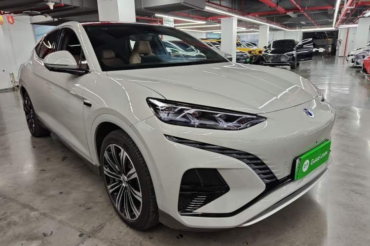 Used Denza N7 2023 Long-Range Performance Edition Front Right 45 Deg
