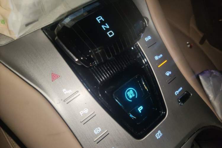Used Denza N7 2023 Long-Range Performance Edition Gear Lever