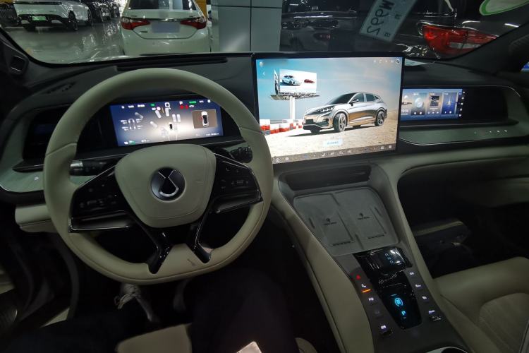 Used Denza N7 2023 Long-Range Performance Max Edition Interior 2