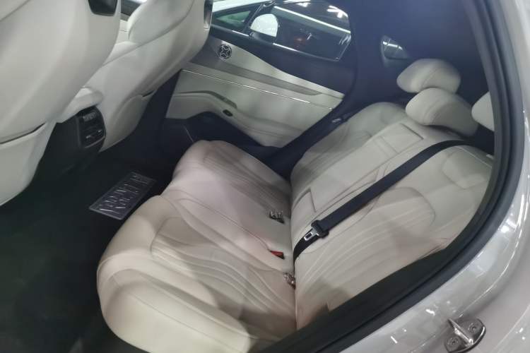 Used Denza N7 2023 Long-Range Performance Max Edition Interior 4