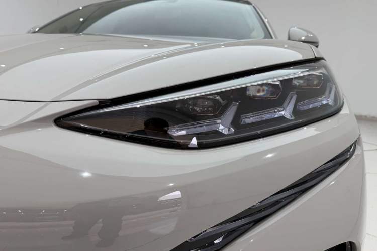 Used Denza N7 2023 Long-Range Performance Edition Left Front Headlight