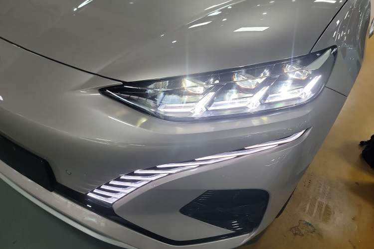 Used Denza N7 2023 Long-Range Performance Max Edition Left Front Headlight