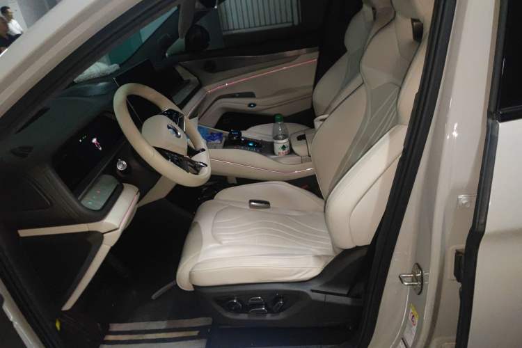 Used Denza N7 2023 with Ultra-Long Range Left Front Seat