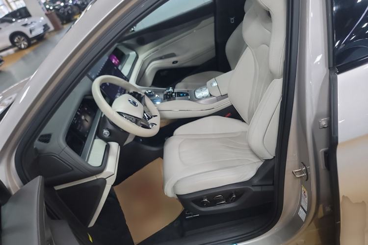Used Denza N7 2023 Long-Range Performance Max Edition Left Front Seat