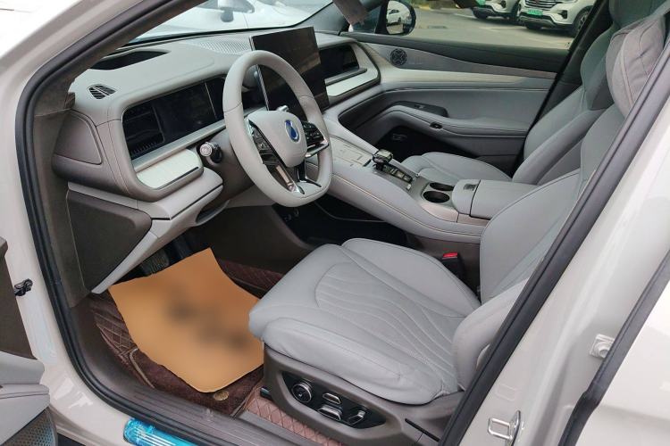 Used Denza N7 2023 Long-Range Performance Edition Left Front Seat