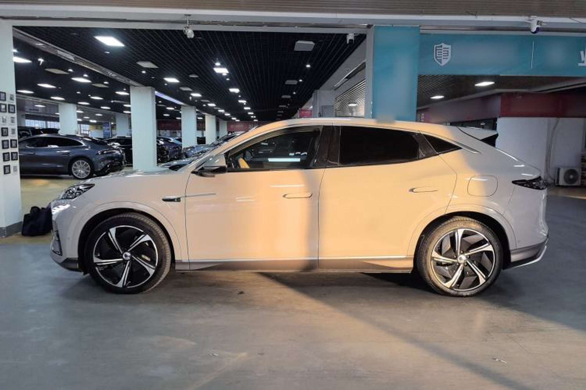 Used Denza N7 2023 Long-Range Performance Edition Left Side