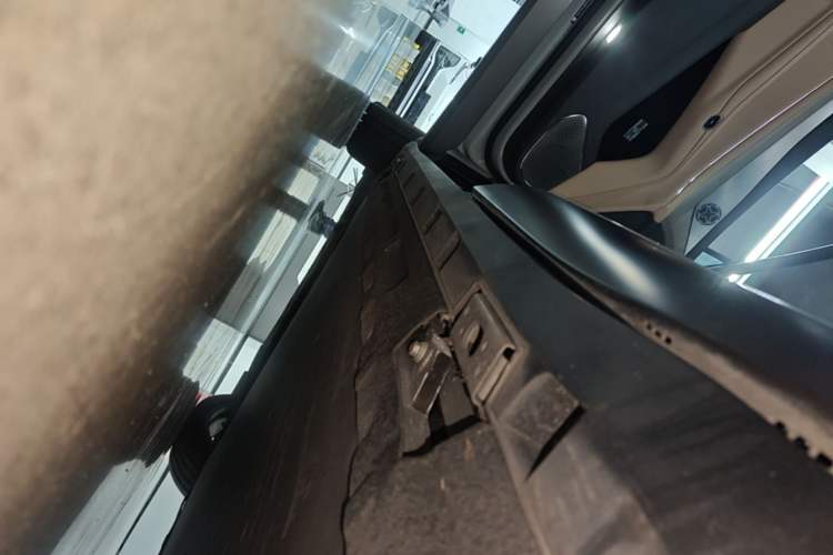 Used Denza N7 2023 Long-Range Performance Edition Left Side Sill