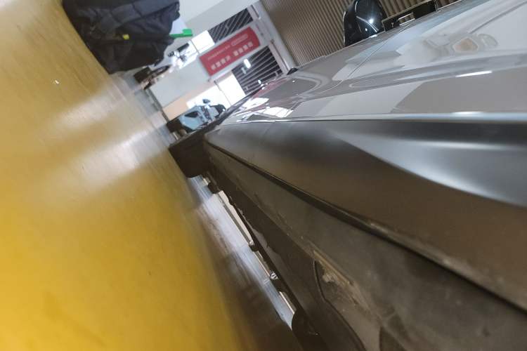 Used Denza N7 2023 Long-Range Performance Max Edition Left Side Sill