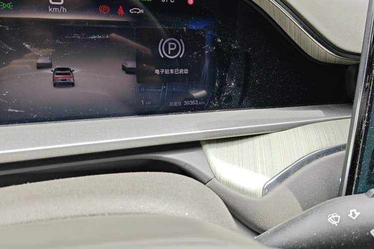 Used Denza N7 2023 with Ultra-Long Range Odometer Close Up