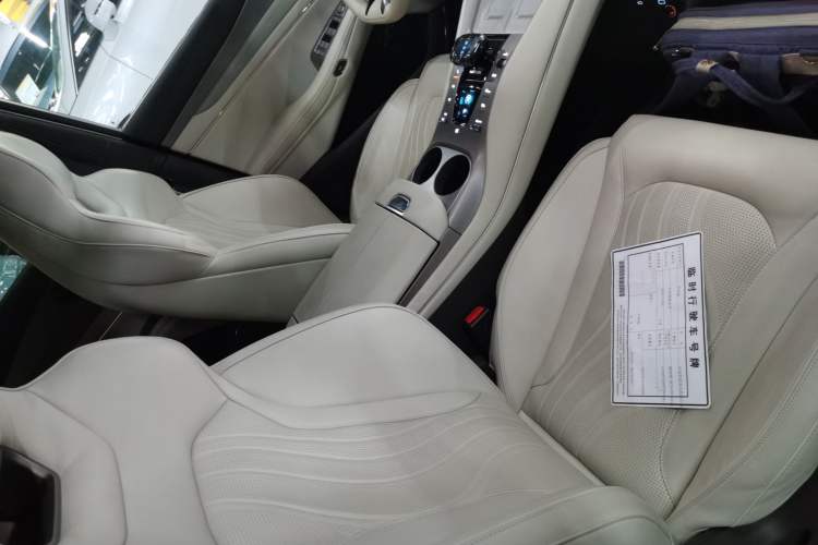 Used Denza N7 2023 Long-Range Performance Max Edition Right Front Seat