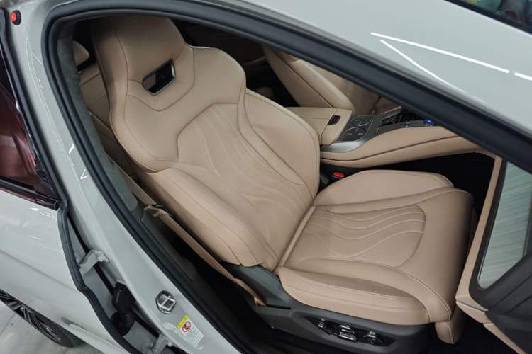 Used Denza N7 2023 Long-Range Performance Edition Right Front Seat