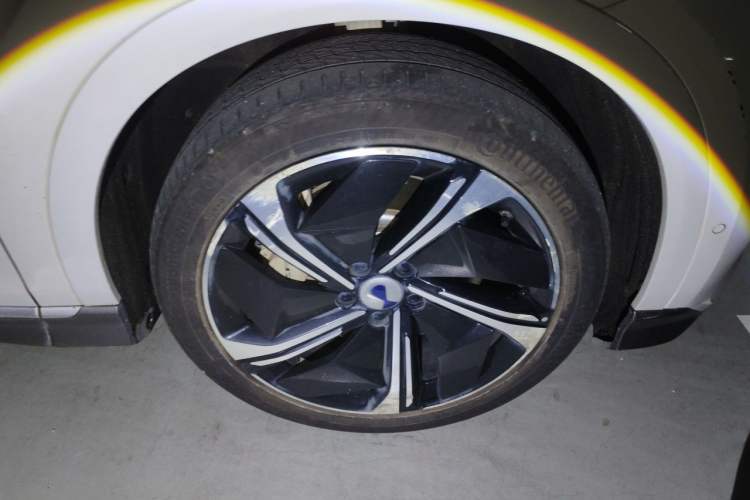 Used Denza N7 2023 Long-Range Performance Edition Right Front Wheel Hub