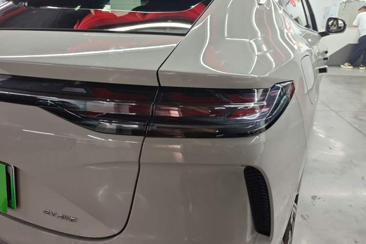 Used Denza N7 2023 Long-Range Performance Edition Right Rear Taillight