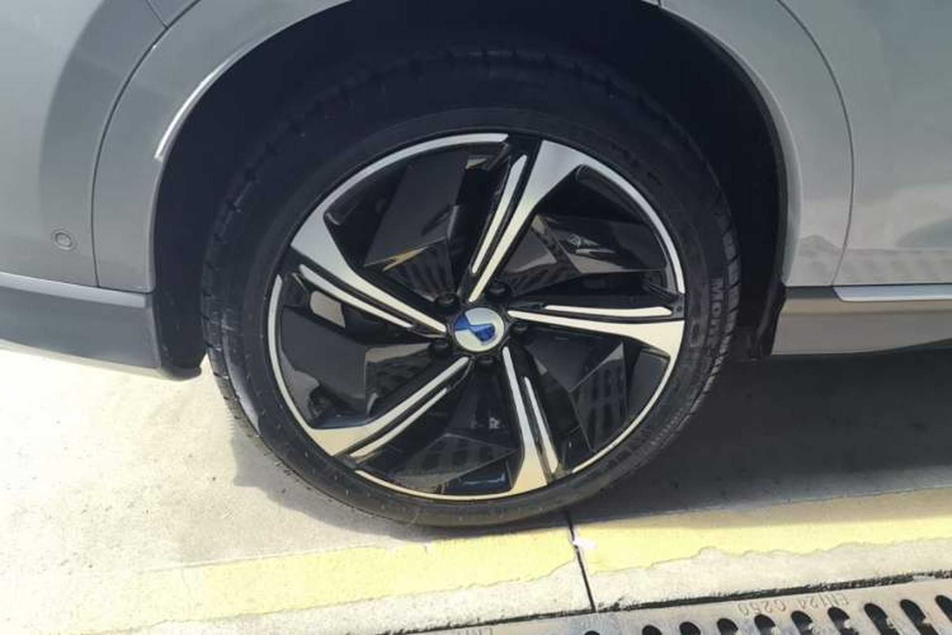 Used Denza N7 2023 Long-Range Performance Max Edition Right Rear Wheel Hub