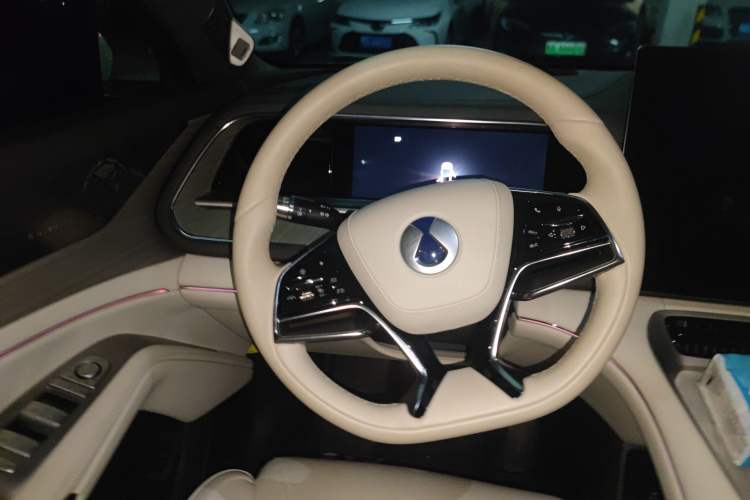 Used Denza N7 2023 with Ultra-Long Range Steering Wheel