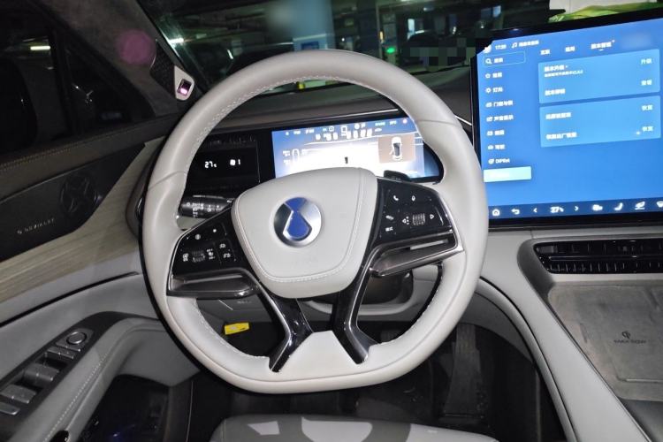 Used Denza N7 2023 with Ultra-Long Range Steering Wheel