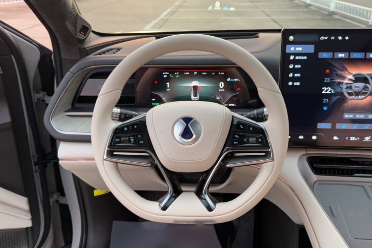 Used Denza N7 2023 with Ultra-Long Range Steering Wheel