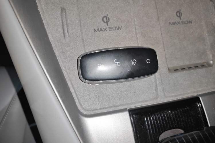 Used Denza N7 2023 with Ultra-Long Range Vehicle Key