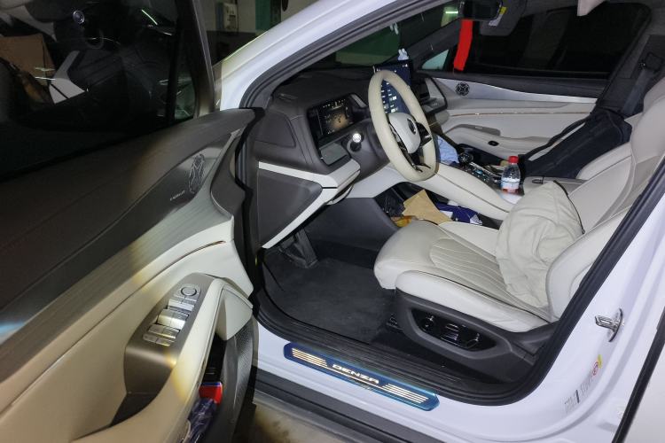 Used Denza N7 2023 Long-Range Performance Max Edition Driver Seat