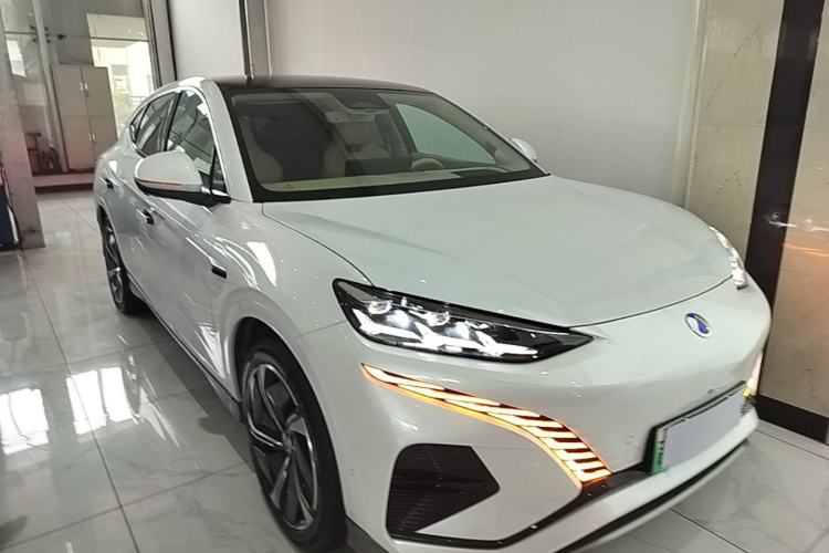 Used Denza N7 2023 Long-Range Performance Edition Front Right 45 Deg