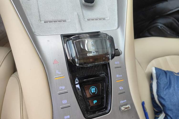 Used Denza N7 2023 Long-Range Performance Edition Gear Lever