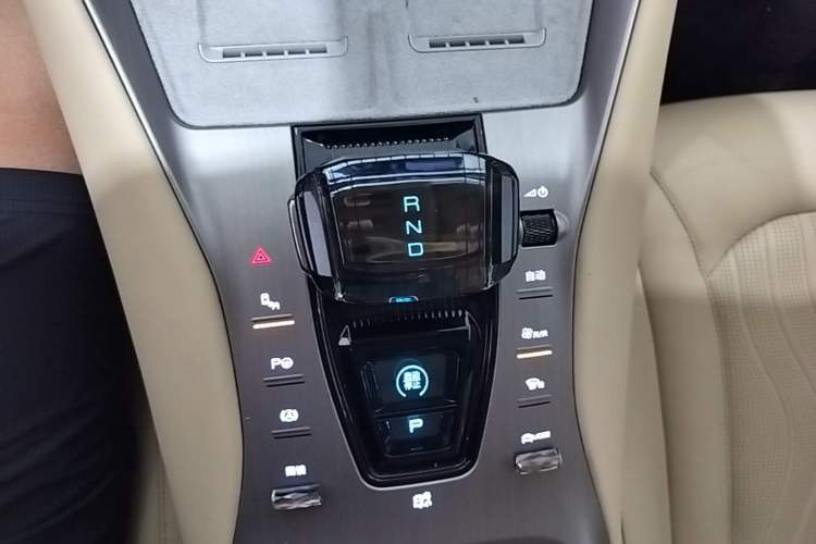 Used Denza N7 2023 Long-Range Performance Edition Gear Lever