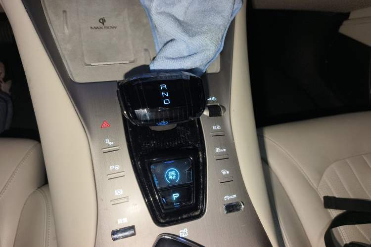 Used Denza N7 2023 Long-Range Performance Max Edition Gear Lever
