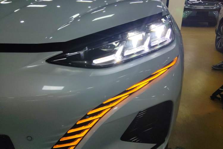 Used Denza N7 2023 Long-Range Performance Edition Left Front Headlight