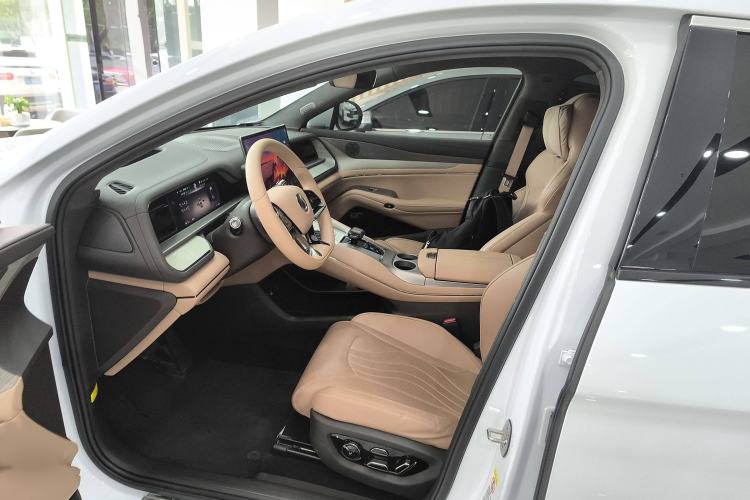 Used Denza N7 2023 Long-Range Performance Max Edition Left Front Seat