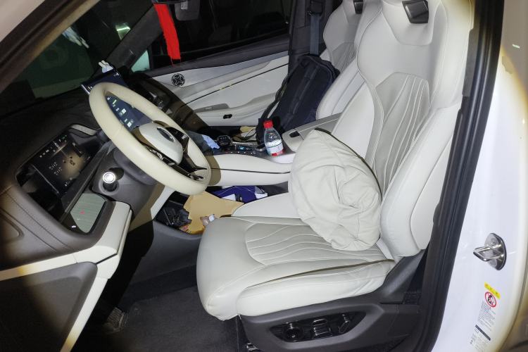 Used Denza N7 2023 Long-Range Performance Max Edition Left Front Seat