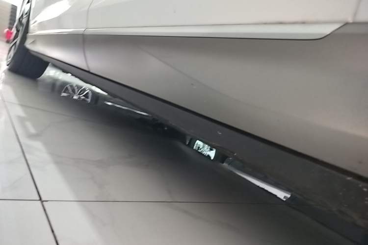 Used Denza N7 2023 Long-Range Performance Edition Left Side Sill