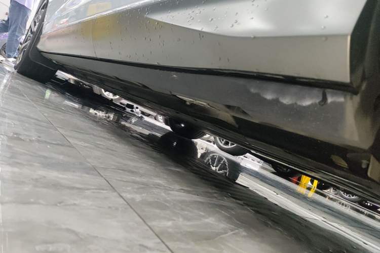 Used Denza N7 2023 Long-Range Performance Edition Left Side Sill