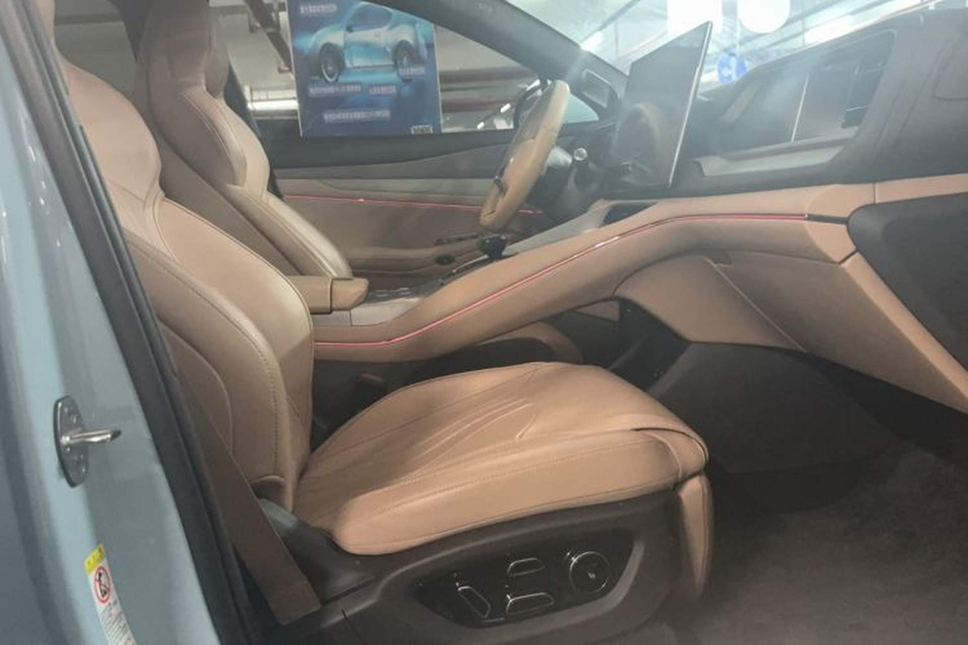 Used Denza N7 2023 with Ultra-Long Range Right Front Seat