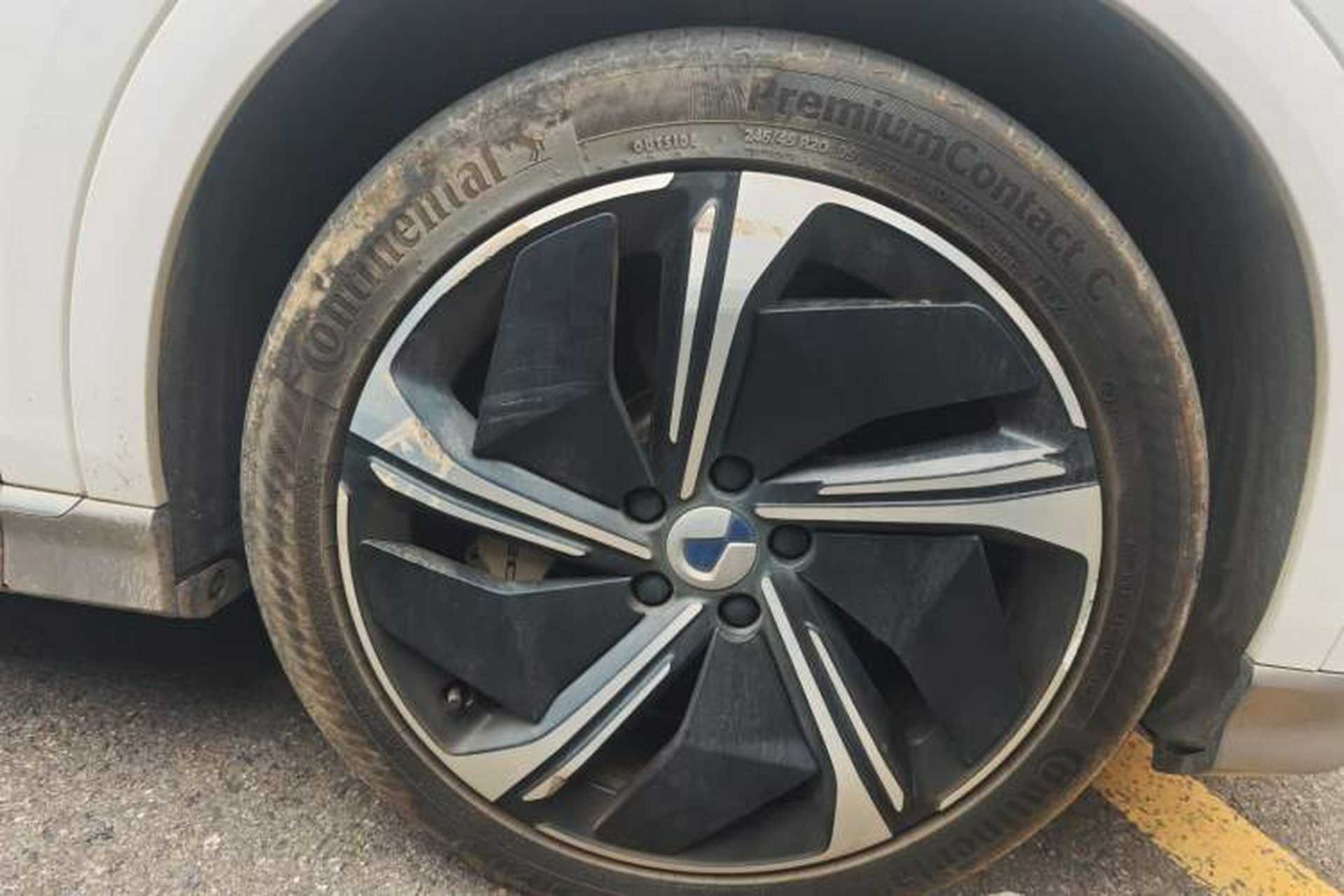 Used Denza N7 2023 Long-Range Performance Edition Right Front Wheel Hub