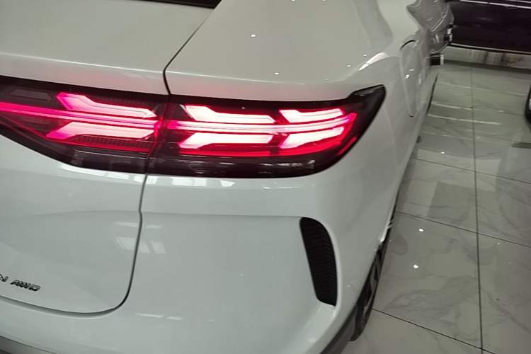 Used Denza N7 2023 Long-Range Performance Edition Right Rear Taillight
