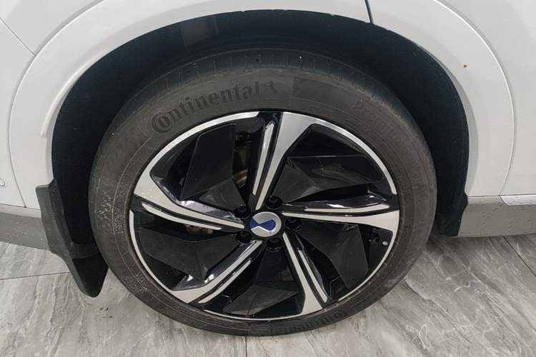 Used Denza N7 2023 Long-Range Performance Edition Right Rear Wheel Hub
