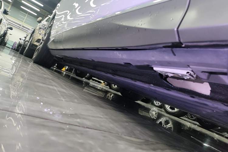 Used Denza N7 2023 Long-Range Performance Edition Right Side Sill