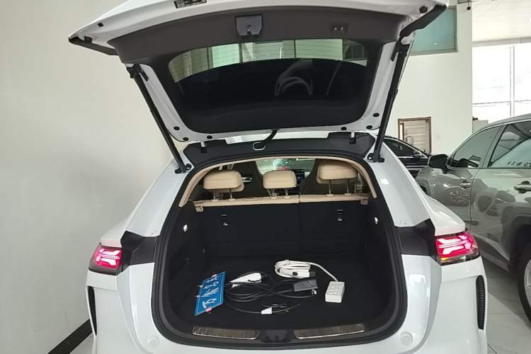Used Denza N7 2023 Long-Range Performance Edition Trunk