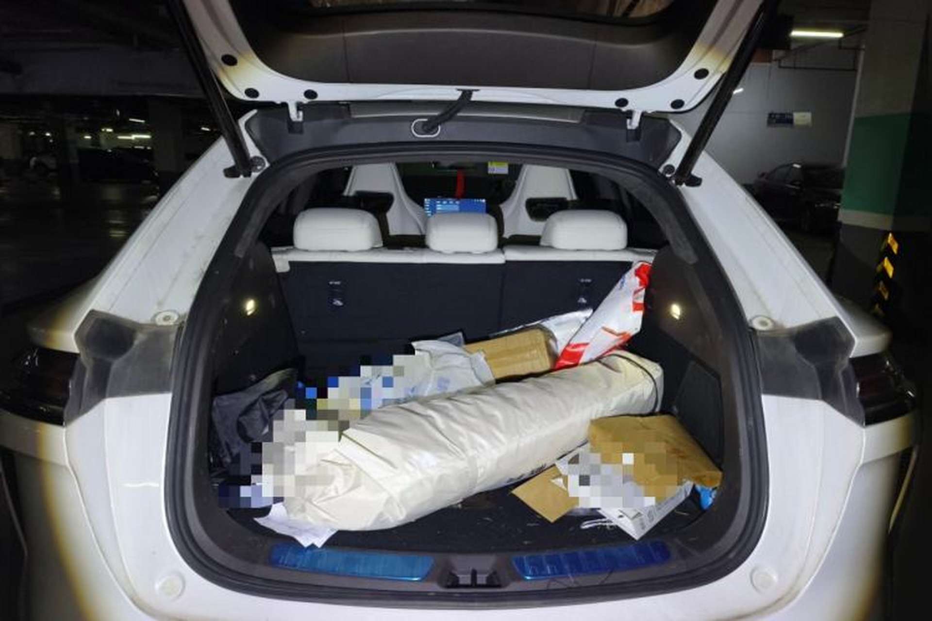 Used Denza N7 2023 Long-Range Performance Max Edition Trunk