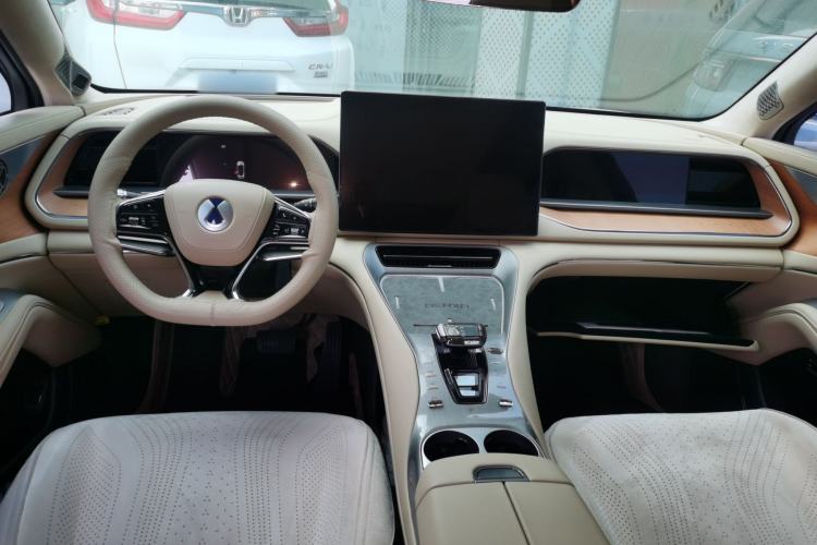 Used Denza N7 2023 with Ultra-Long Range Center Console