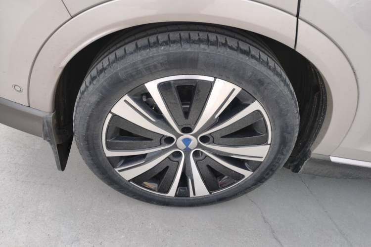 Used Denza N7 2023 with Ultra-Long Range Exterior 5